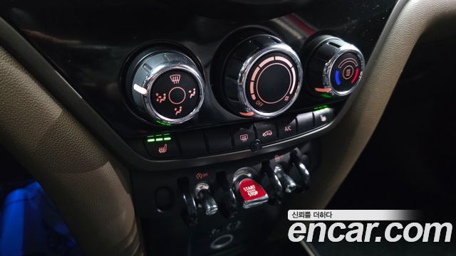 MINI Cooper D Countryman Standard 2nd 2017 — фото 15