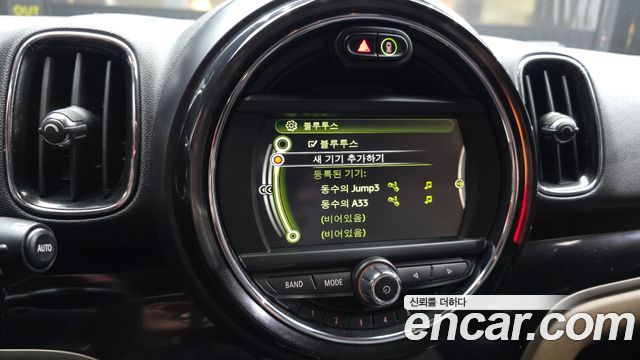 MINI Cooper D Countryman Standard 2nd 2017 — фото 28