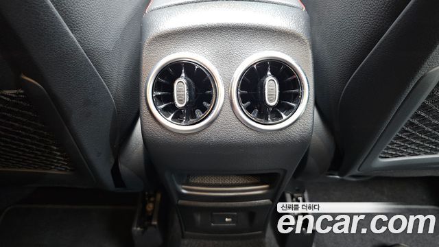 Mercedes-Benz GLA-Class (H247) GLA45 AMG 4MATIC+ 2022 — фото 18