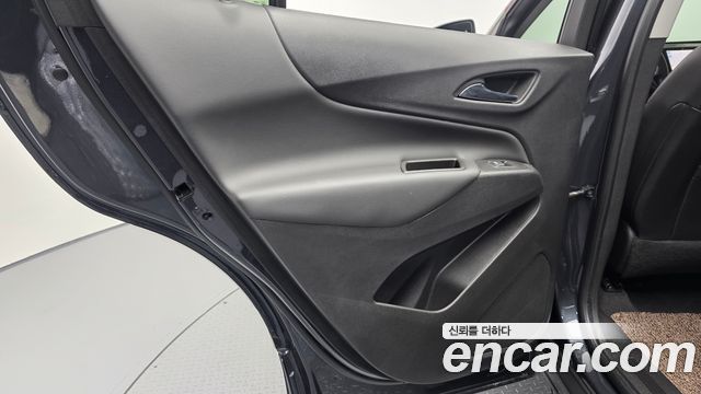 Chevrolet Next Equinox 2WD LT 2022 — фото 24