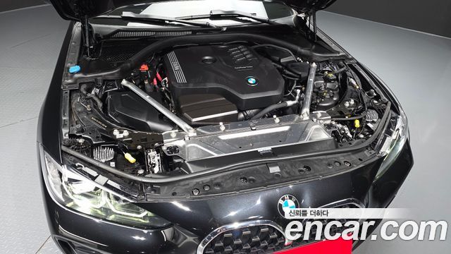 BMW 4 Series (G22) 420i M Sport Convertible 2023 — фото 6