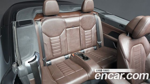 BMW 4 Series (G22) 420i M Sport Convertible 2023 — фото 12