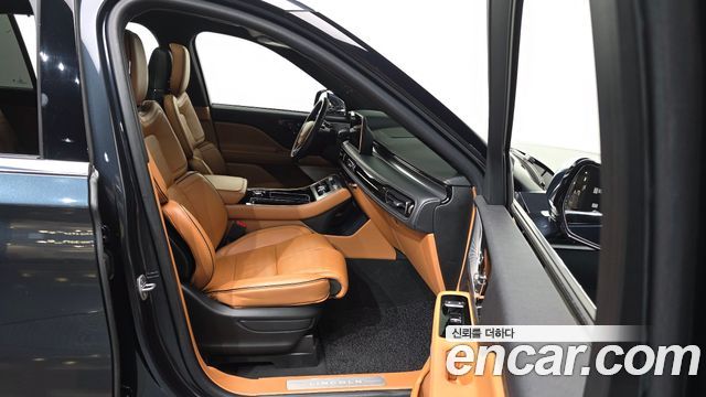 Lincoln Aviator (II) 3.0 Black Label AWD 2022 — фото 11