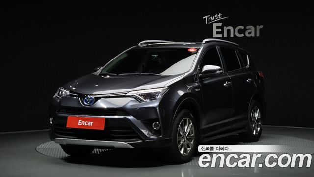 Toyota RAV4 2.5 4WD Hybrid 4th 2018 — фото 1