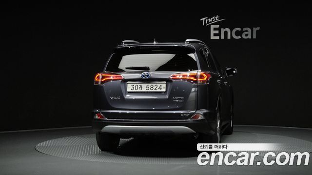 Toyota RAV4 2.5 4WD Hybrid 4th 2018 — фото 4