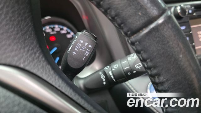 Toyota RAV4 2.5 4WD Hybrid 4th 2018 — фото 17