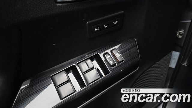 Toyota RAV4 2.5 4WD Hybrid 4th 2018 — фото 18