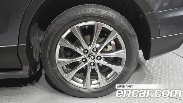 Toyota RAV4 2.5 4WD Hybrid 4th 2018 — фото 21