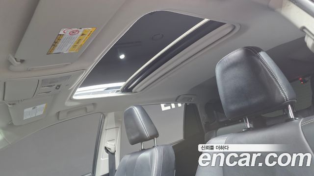 Toyota RAV4 2.5 4WD Hybrid 4th 2018 — фото 30