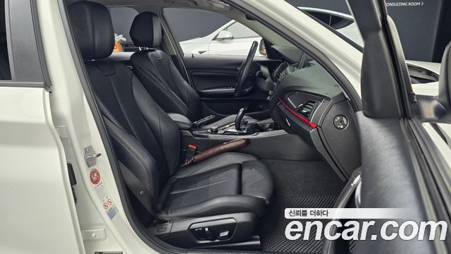 BMW 1 Series (F20) 118d Sport 5Door 2015 — фото 10