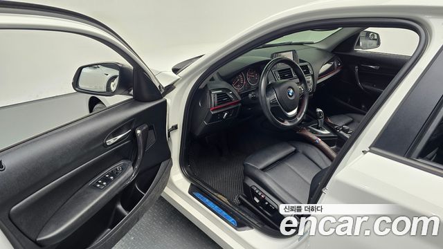 BMW 1 Series (F20) 118d Sport 5Door 2015 — фото 11