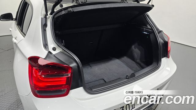 BMW 1 Series (F20) 118d Sport 5Door 2015 — фото 18