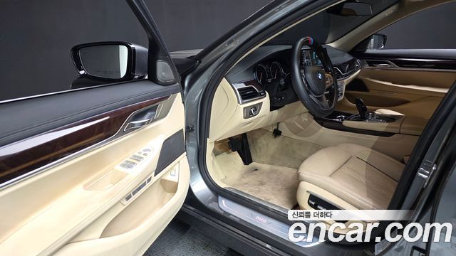 BMW 7 Series (G11) 730Ld xDrive 2016 — фото 11