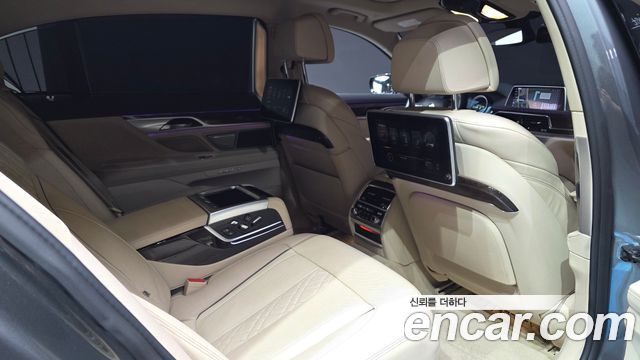 BMW 7 Series (G11) 730Ld xDrive 2016 — фото 12