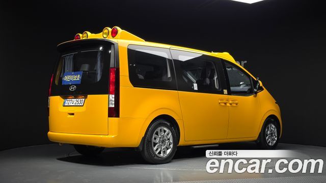 Hyundai Staria L3.5  Kinder Safety Car 11-Seater 2025 — фото 2