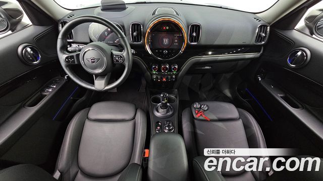 MINI Cooper Countryman Classic Plus Launch Pack 2nd Gen 2023 — фото 7