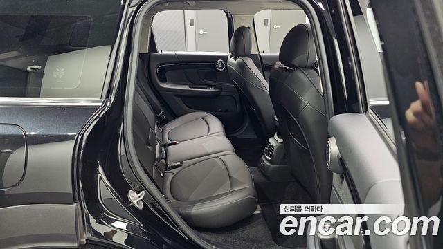 MINI Cooper Countryman Classic Plus Launch Pack 2nd Gen 2023 — фото 11