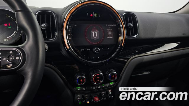 MINI Cooper Countryman Classic Plus Launch Pack 2nd Gen 2023 — фото 13