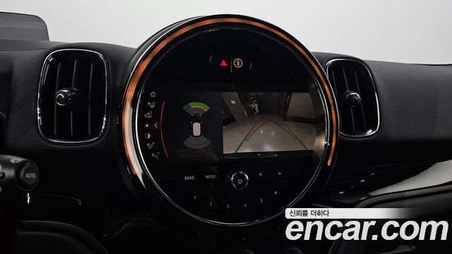 MINI Cooper Countryman Classic Plus Launch Pack 2nd Gen 2023 — фото 15