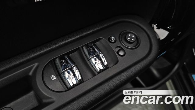 MINI Cooper Countryman Classic Plus Launch Pack 2nd Gen 2023 — фото 27