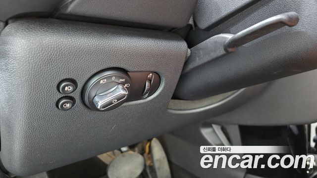 MINI Cooper S Convertible Standard 3rd 2017 — фото 14