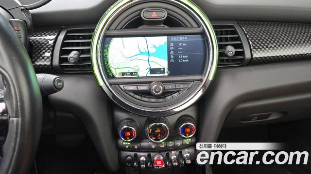 MINI Cooper S Convertible Standard 3rd 2017 — фото 16