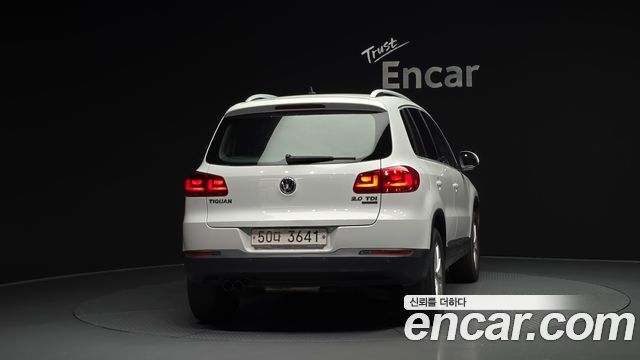 Volkswagen Tiguan 2.0 TDI Comfort 5N 2015 — фото 4