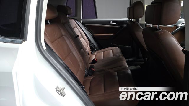 Volkswagen Tiguan 2.0 TDI Comfort 5N 2015 — фото 12