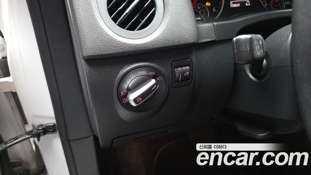 Volkswagen Tiguan 2.0 TDI Comfort 5N 2015 — фото 16