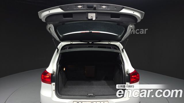 Volkswagen Tiguan 2.0 TDI Comfort 5N 2015 — фото 20