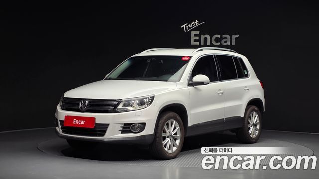 Volkswagen Tiguan 2.0 TDI Comfort 5N 2015 — фото 1