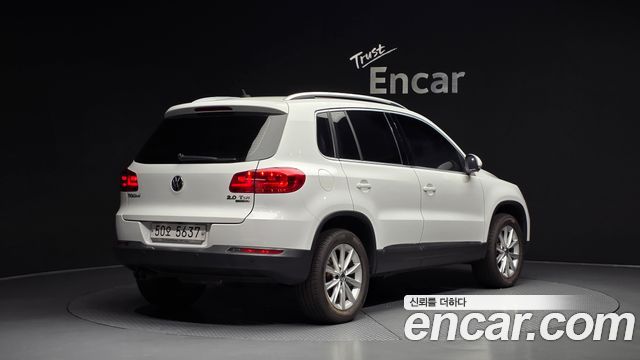 Volkswagen Tiguan 2.0 TDI Comfort 5N 2015 — фото 2