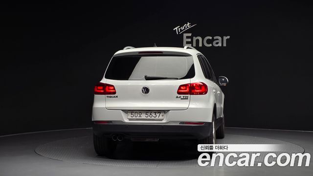 Volkswagen Tiguan 2.0 TDI Comfort 5N 2015 — фото 4