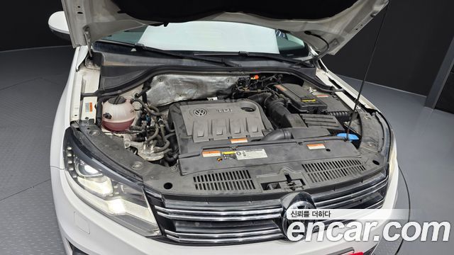 Volkswagen Tiguan 2.0 TDI Comfort 5N 2015 — фото 6