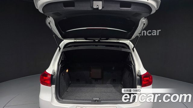 Volkswagen Tiguan 2.0 TDI Comfort 5N 2015 — фото 20