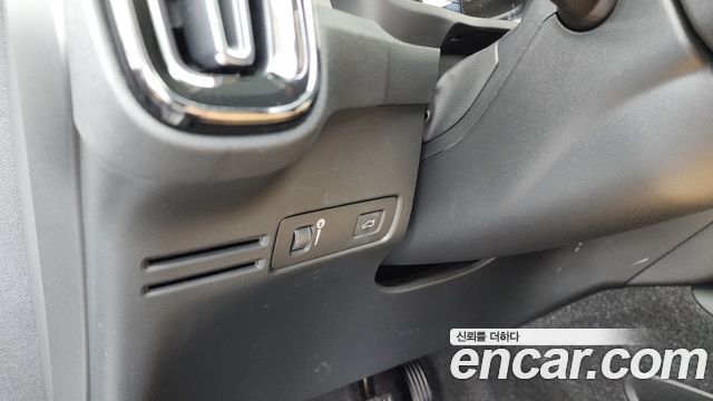 Volvo XC40 B4 Inscription 2021 — фото 16
