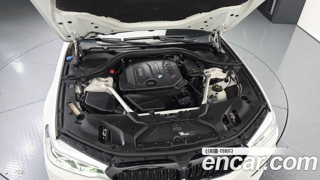 BMW 5 Series (G30) 520d xDrive M Sport Package 2018 — фото 6