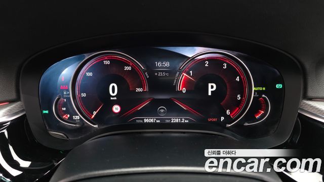 BMW 5 Series (G30) 520d xDrive M Sport Package 2018 — фото 8