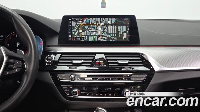 BMW 5 Series (G30) 520d xDrive M Sport Package 2018 — фото 14