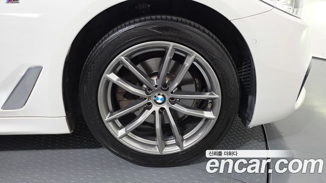 BMW 5 Series (G30) 520d xDrive M Sport Package 2018 — фото 21