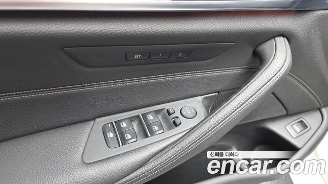 BMW 5 Series (G30) 520d xDrive M Sport Package 2018 — фото 27