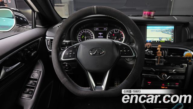 Infiniti Q30 2.0 Premium 2017 — фото 13