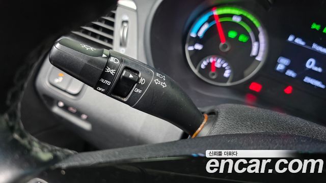 Kia K5 Hybrid (II) Noblesse 2019 — фото 17