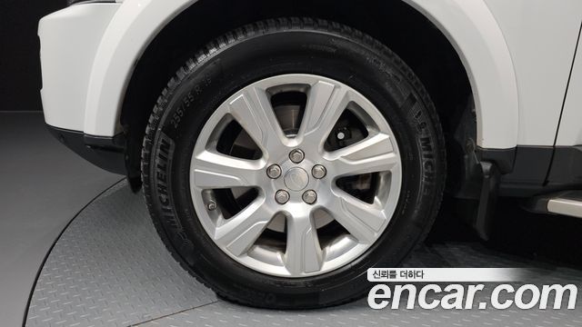 Land Rover Discovery 4 3.0 SDV6 SE 2015 — фото 5