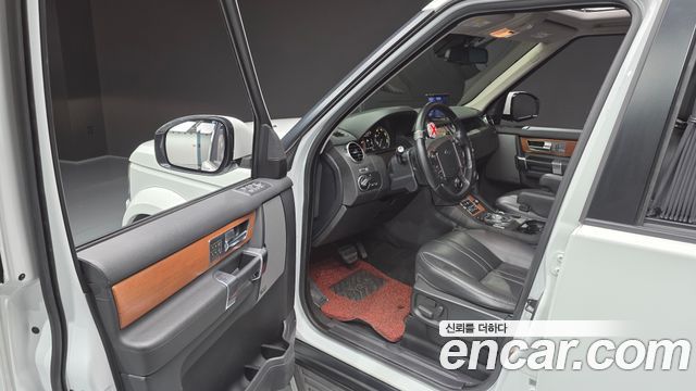 Land Rover Discovery 4 3.0 SDV6 SE 2015 — фото 10