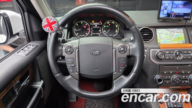 Land Rover Discovery 4 3.0 SDV6 SE 2015 — фото 13
