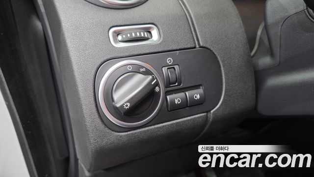 Land Rover Discovery 4 3.0 SDV6 SE 2015 — фото 16
