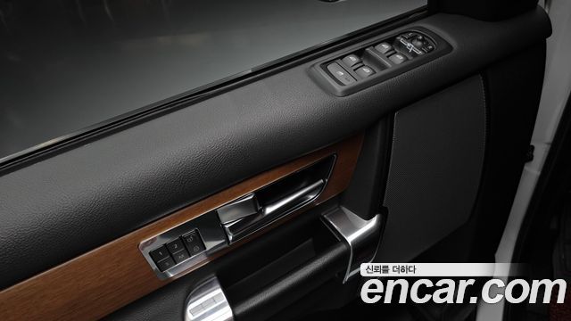 Land Rover Discovery 4 3.0 SDV6 SE 2015 — фото 17