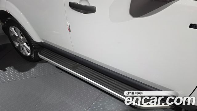 Land Rover Discovery 4 3.0 SDV6 SE 2015 — фото 27