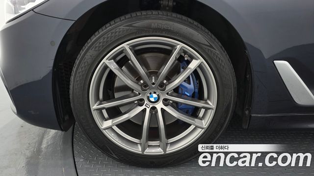 BMW 5 Series (G30) 530i xDrive M Sport Package Plus 2018 — фото 5